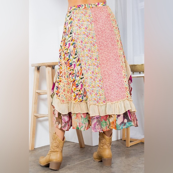 #1 FIRM 🌸New! Boho Colorful Printed Patched Mid-Length Maxi Skirt - Picture 3 of 3